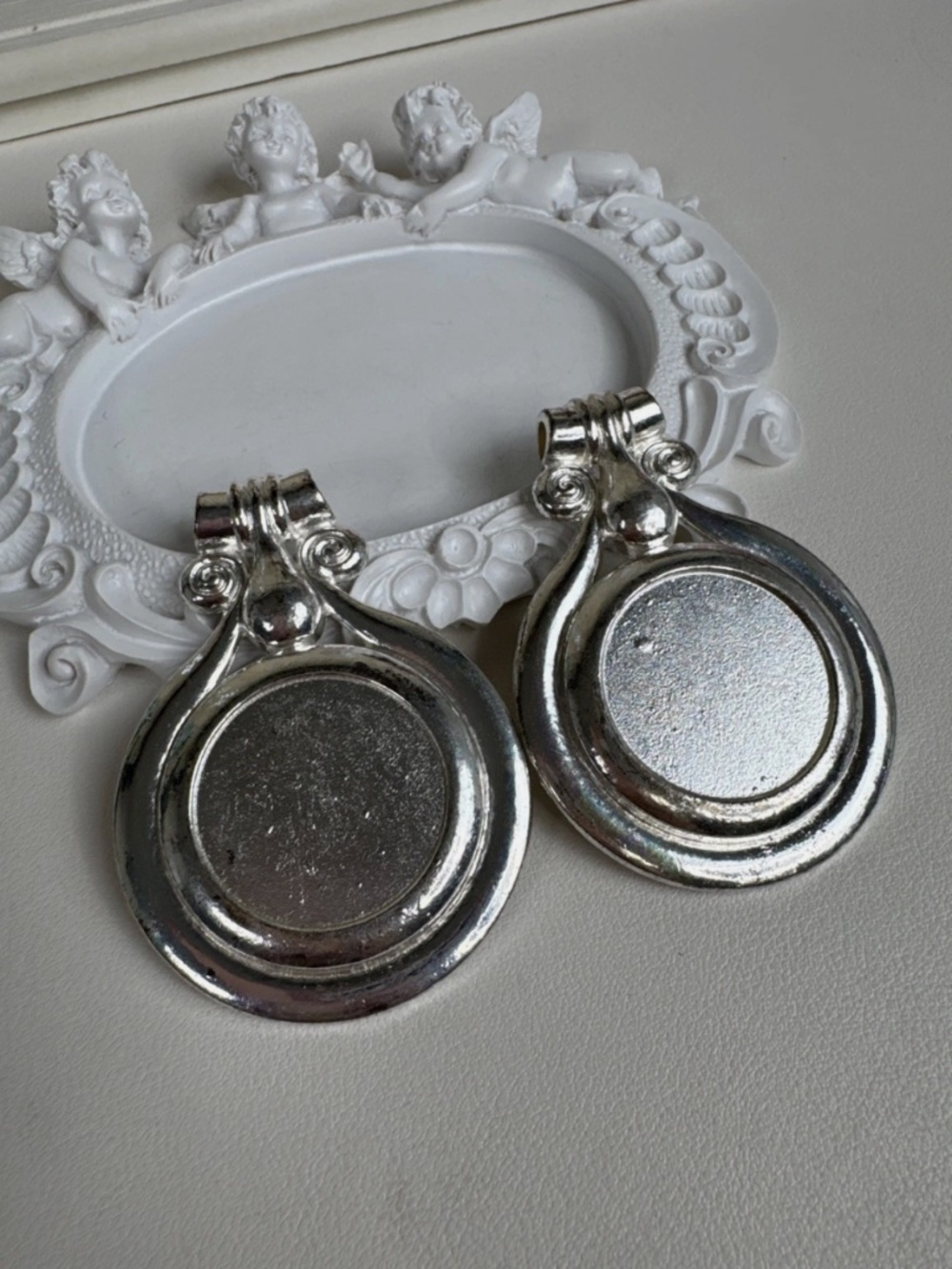 2 Pcs Silver Round Vintage Pendant Blank For Cabochon Jewelry Making